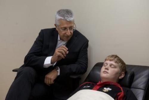 С какого возраста можно гипноз. Лечение детских болезней гипнозом