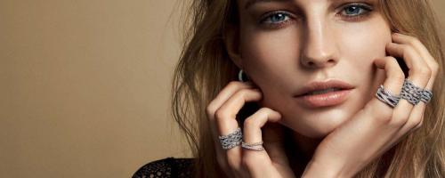 Кольцо на среднем пальце. На каких пальцах принято носить кольца