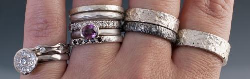 Кольцо на большом пальце у мужчины. Что означает кольцо на большом пальце у мужчины? 10 Кольцо на большом пальце у мужчины. Что означает кольцо на большом пальце у мужчины? 10