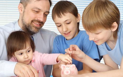 Как мужчины относятся к чужим детям и нужны ли они им