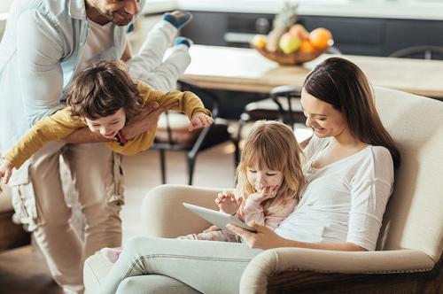 Как мужчины относятся к чужим детям и нужны ли они им