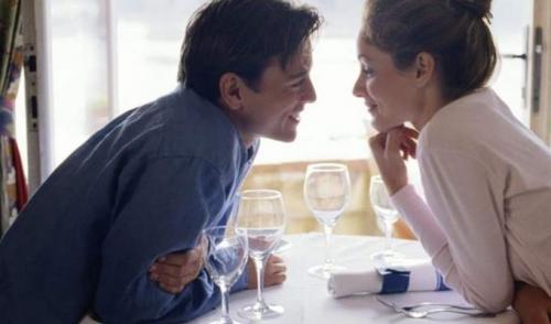 Как любящий мужчина относится к женщине. Психология влюбленного мужчины 01