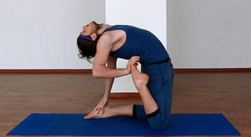 Поза лягушка. Какая Поза Лягушки самая правильная в йоге?