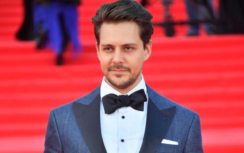 The Science Behind Why You'll Never Meet Your Doppelganger 10 The Science Behind Why You'll Never Meet Your Doppelganger 10