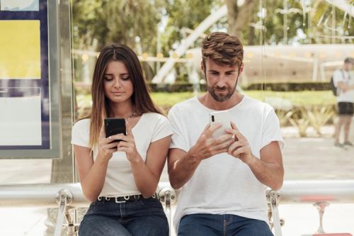 Любовь в социальных сетях: как отличить искренность от показушности 04