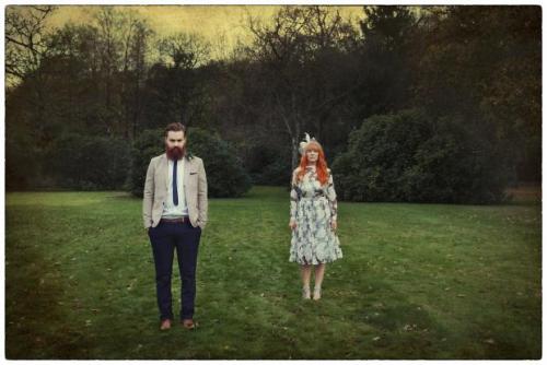 Может ли молодой парень влюбиться в женщину намного старше себя. Почему мужчины влюбляются в женщин старше себя