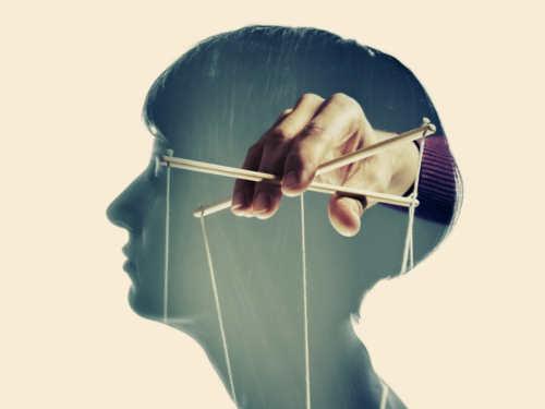 Магические фразы которыми можно управлять людьми. 