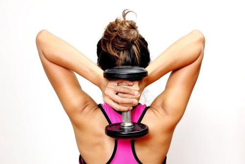 Руки в качестве барьеров: как руки на груди защищают от вредных факторов 04