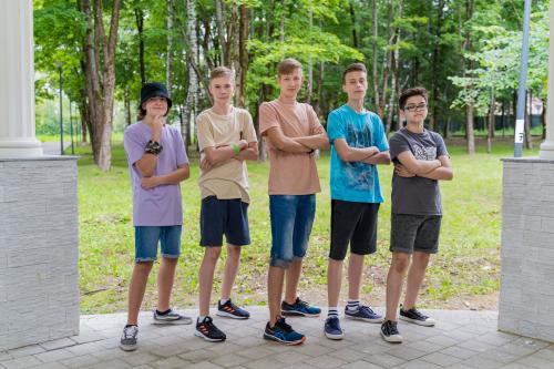 Как научить ребёнка общаться со сверстниками. Обучение ребенка общению 02 Как научить ребёнка общаться со сверстниками. Обучение ребенка общению 02