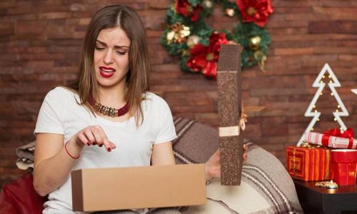 Что делать, если женщина столкнулась с оскорблениями и унижениями со стороны супруга. Упреки, манипуляции и контроль