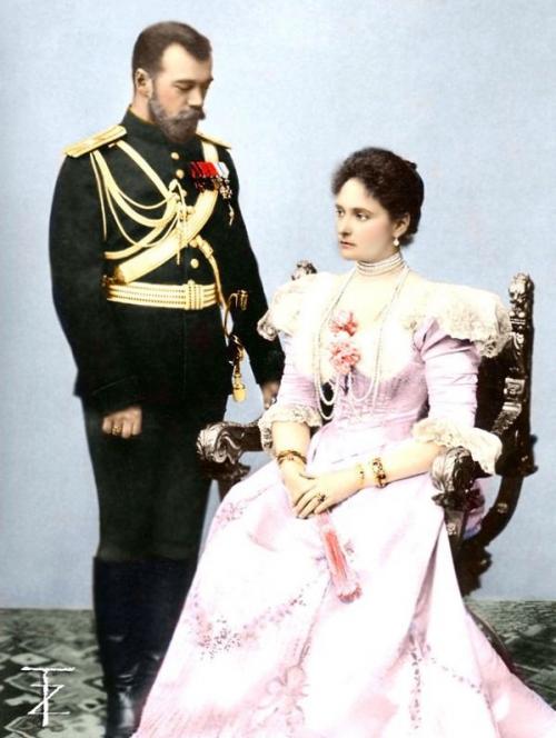 Под покровом любви: как Александра Федоровна управляла империей через Николая II. 05