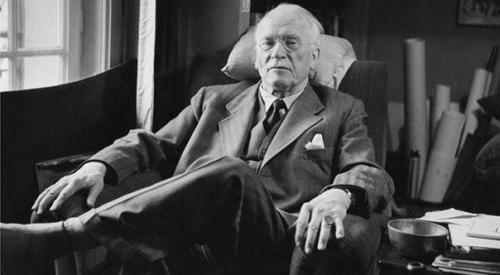 Ка?  рл Гу?  Став юнг - швейцарский психиатр, основоположник одного из направлений глубинной психологии - аналитической психологии.