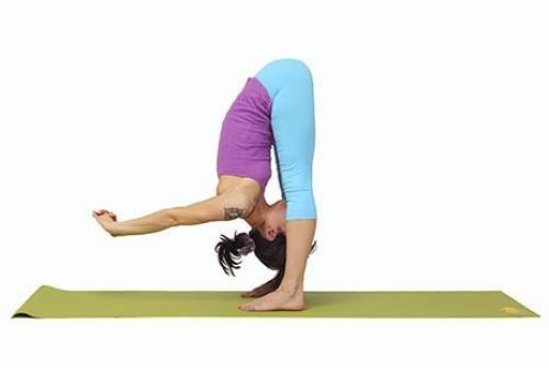 Йога для легких плеч: упражнения для плечевого пояса. 06