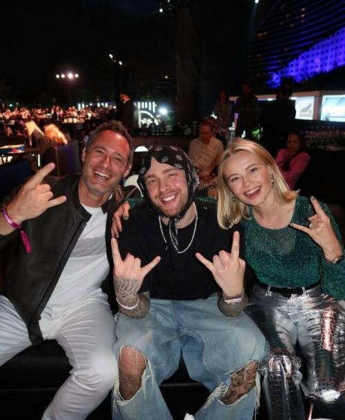 Семья российского певца егора крида к пополнению готовится.

