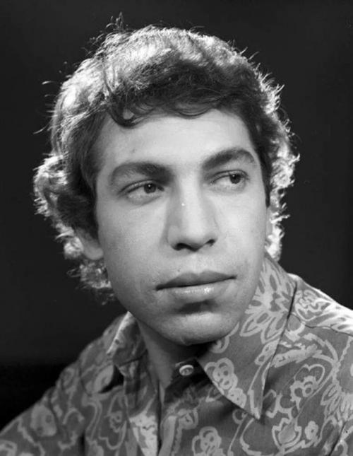 Долгое время найти актёра на роль шарикова не удавалось, и съёмки оказались под угрозой.  