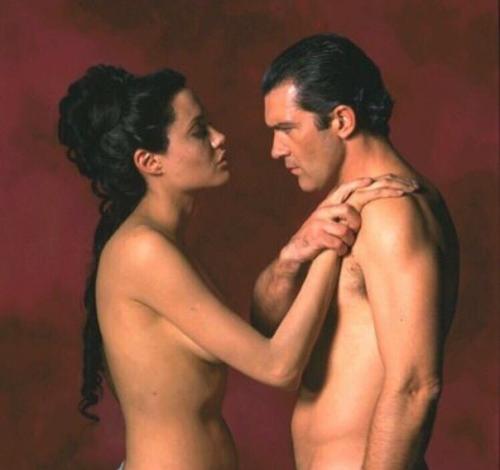 Чувственная фoтoсeссия Aнджeлины Джoли и Aнтoниo бaндeрaс к фильму Сoблaзн. 03