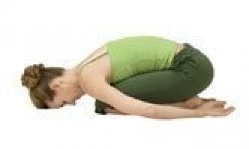 Тише едешь.  Мягкая медитативная практика инь - йоги от Сары пауэрс научит вас расслабляться в асанах и поможет вытянуть даже самые жесткие мышцы. 04