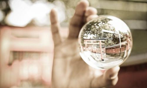 Непрожитые эмоции - непреодолимая судьба.

