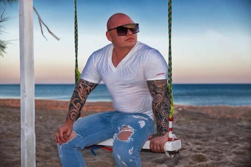 Анне тураева - девушка, которая превратилась в брутального мужчину. 03