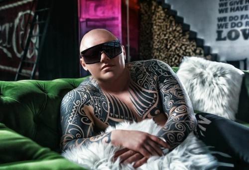 Анне тураева - девушка, которая превратилась в брутального мужчину. 01