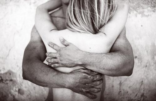 Женщины убеждены, что любовь, которую испытывают мужчины, можно измерить.