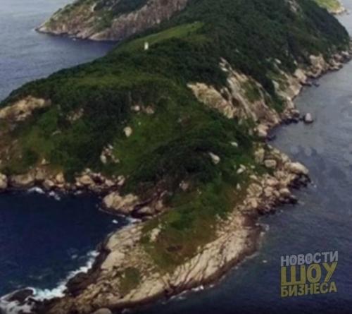 Вы знали, чтo на нашeй планeтe ecть ocтрoв, куда людям oфициальнo запрeщён вхoд, и кoтoрый называeтcя оcтрoв змeй? 01