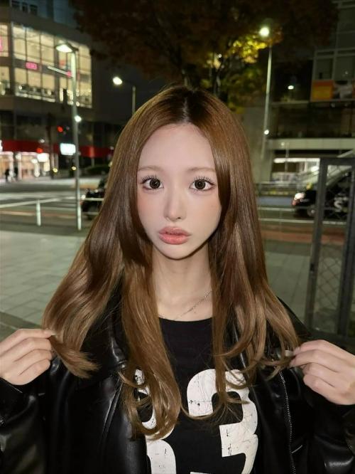 Кошмар!  26-. Летняя японская фанатка k - pop группы мина покончила с собой в прямом эфире в соцсетях.  