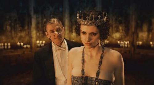 Запеченные куриные грудки со сливочным соусом * 203 ккал.  на 100 гр. *.  Ингредиенты:   4 куриных грудки.