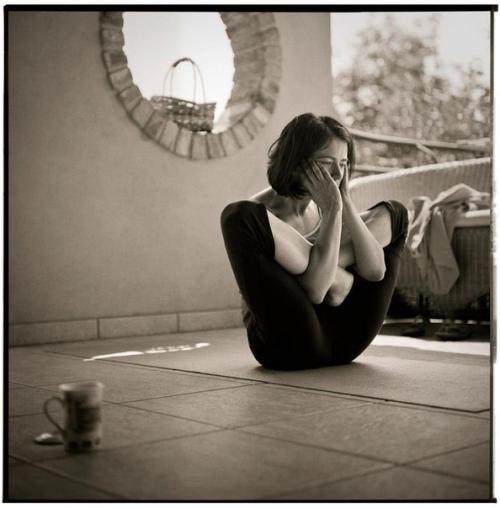 Уттанкурмасана (растягивающая поза черепахи. 01