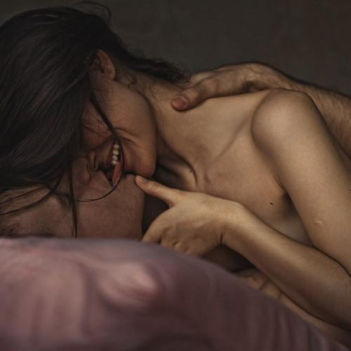 … женщины похожи на кошек.