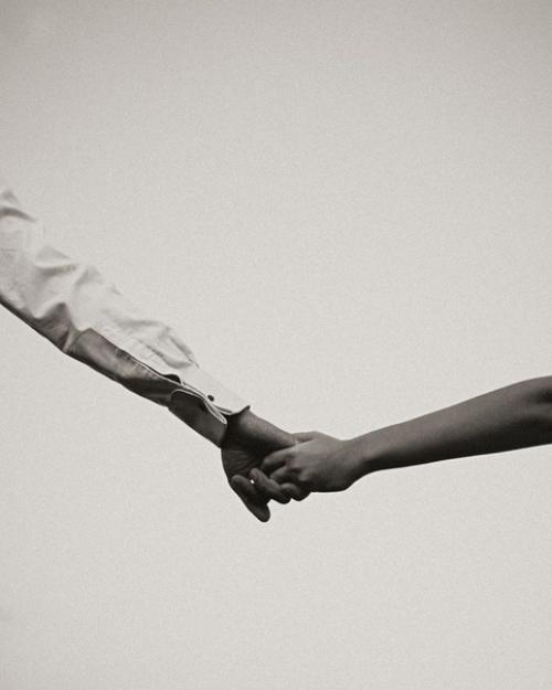 В случае если б знал, что тебя не увижу, я бы крепче тебя держал, не пустил бы гулять по Парижу.