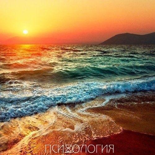 Человек обычно слишком поздно осознает, какие минуты в его жизни были самыми счастливыми. 01