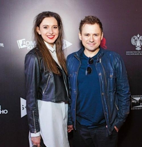 Стало известно, что Андрей гайдулян развелся со 2-й супругой еще год назад.
