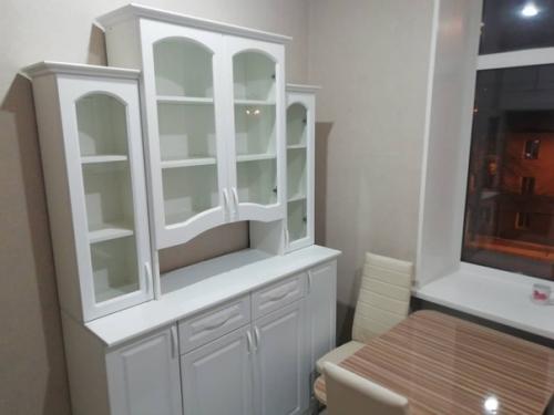 Молодой человек по имени Антон Савчук из Екатеринбурга делает ремонты ветеранам ВОВ совершенно бесплатно! 04