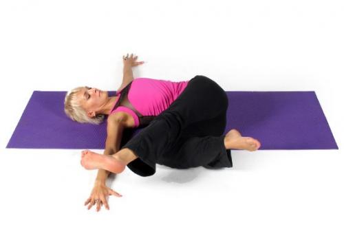 Йога для позвоночника: позы на скручивание. 06