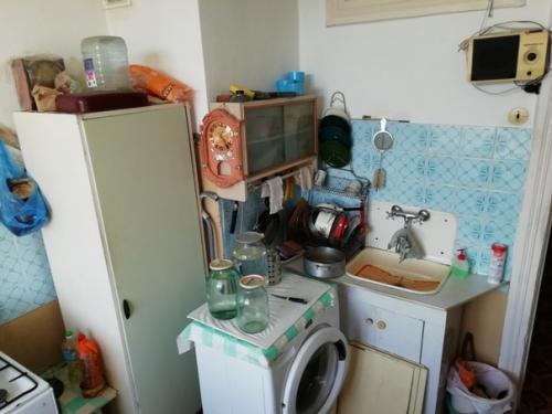 Молодой человек по имени Антон Савчук из Екатеринбурга делает ремонты ветеранам ВОВ совершенно бесплатно! 02