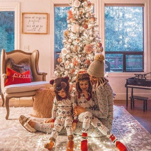 Ты никак не можешь быть в этот новый год один. 05