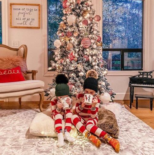 Ты никак не можешь быть в этот новый год один. 02