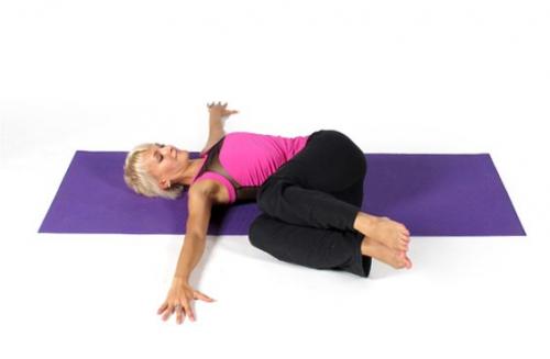 Йога для позвоночника: позы на скручивание. 05