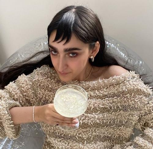 Армине арутюнян признана одной из самых сексуальных людей мира. 01