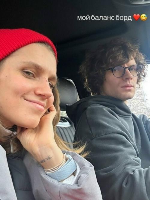 Звезда Папиных Дочек Дарья Мельникова вышла замуж во второй раз и стала многодетной мамой. 01