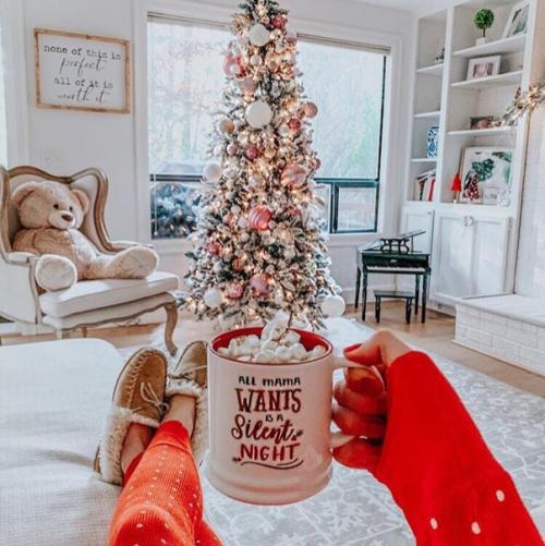 Ты никак не можешь быть в этот новый год один. 01