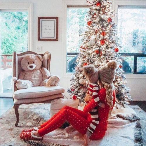 Ты никак не можешь быть в этот новый год один. 03