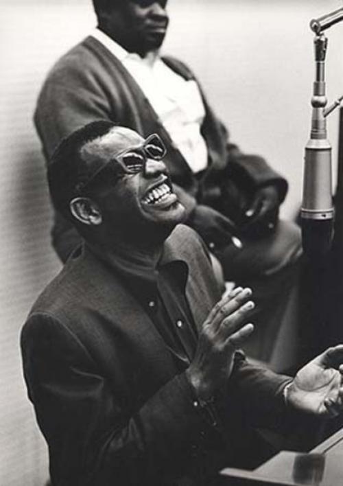 Рэй Чарльз (полное имя Рэй Чарльз ро? 03