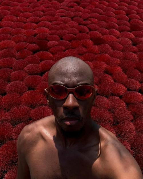 Мир как декорация: правила жизни и съёмки тревел - блогера Луиса портеллы.

