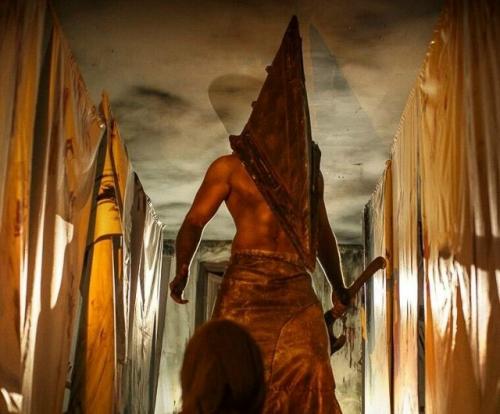 Не могу пошевелиться и задыхаюсь. 02