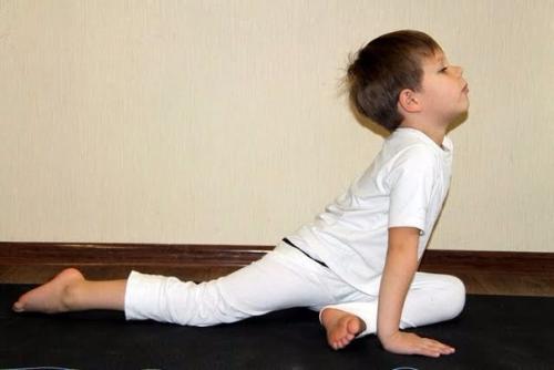 Белая рыба с соусом и овощами. 05