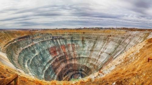 Самая большая дыра на планете. 01