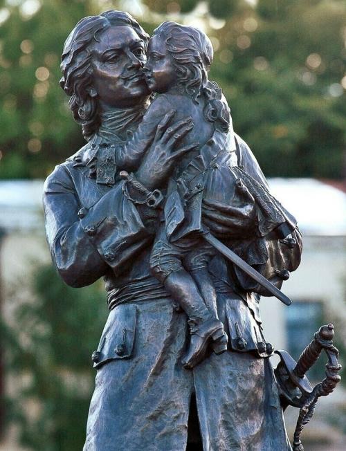 Во время своего визита в Париж в 1717 году Пётр I должен был нанести визит вежливости семилетнему французскому королю Людовику XV. 01