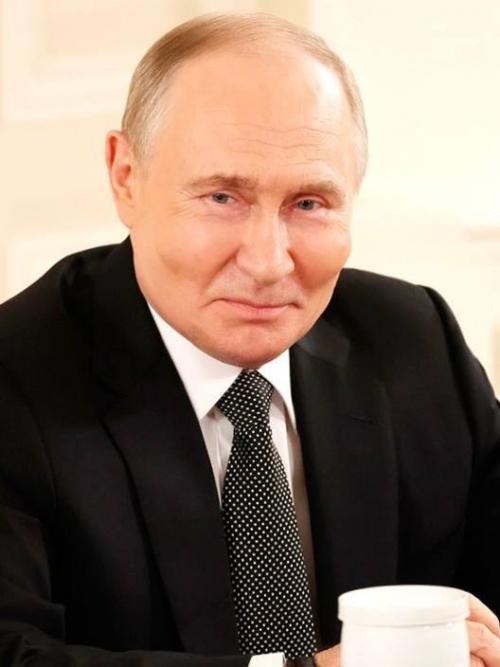Канье уэст мечтает встретиться с Владимиром Путиным. 01